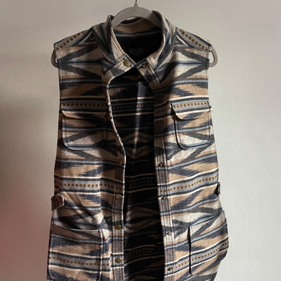Pendleton Aztec / Tribal / Western 100% Virgin Wool Long Line Vest Size M - Picture 2 of 7